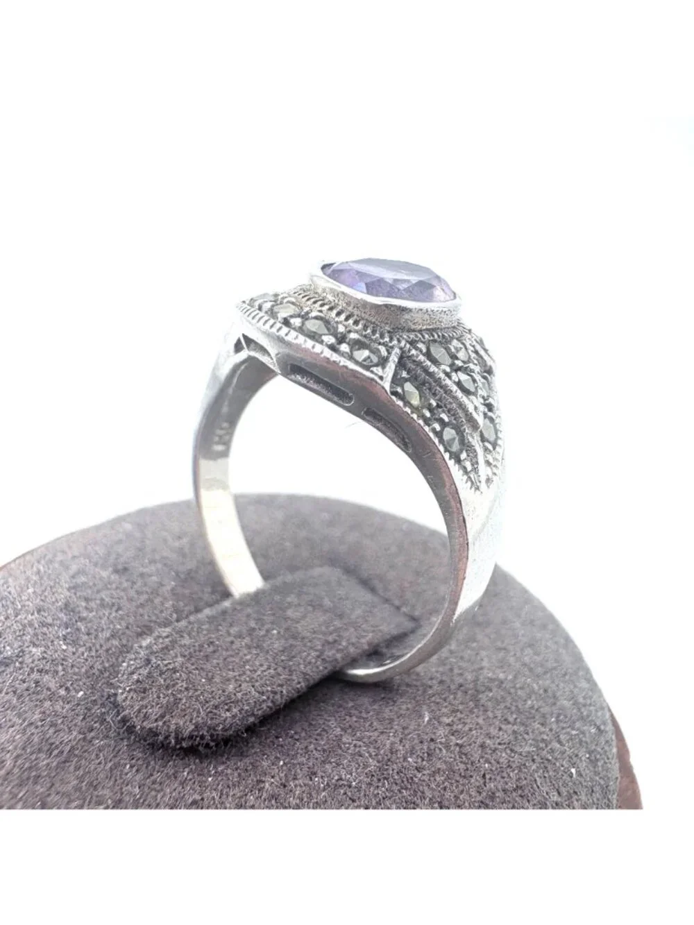 Amethyst & Marcasite Sterling Silver 925 Tapered Band Ring Size 7.5